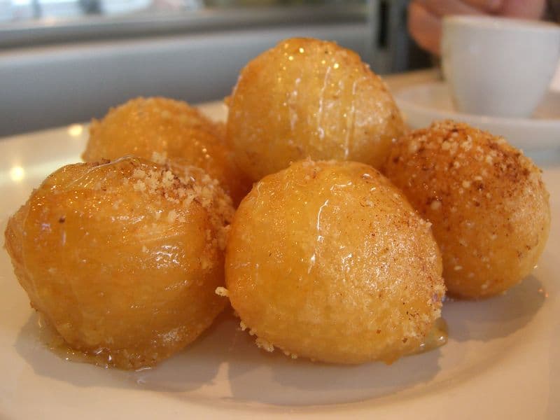 Source photograph of Loukoumades
