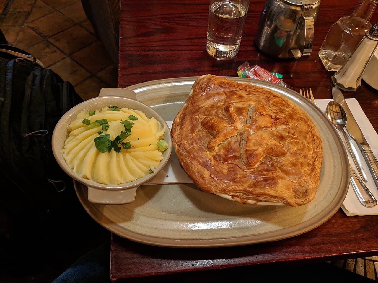 Source photograph of Meat pie