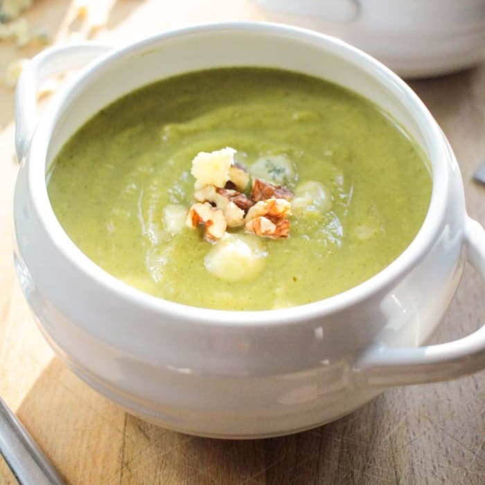 Source photograph of Broccoli & Stilton soup
