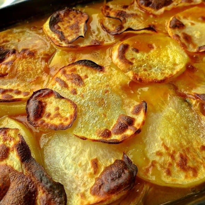 Source photograph of Chicken & mushroom Hotpot