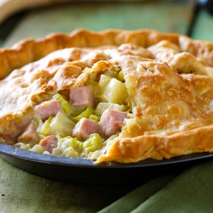 Source photograph of Chicken Ham and Leek Pie
