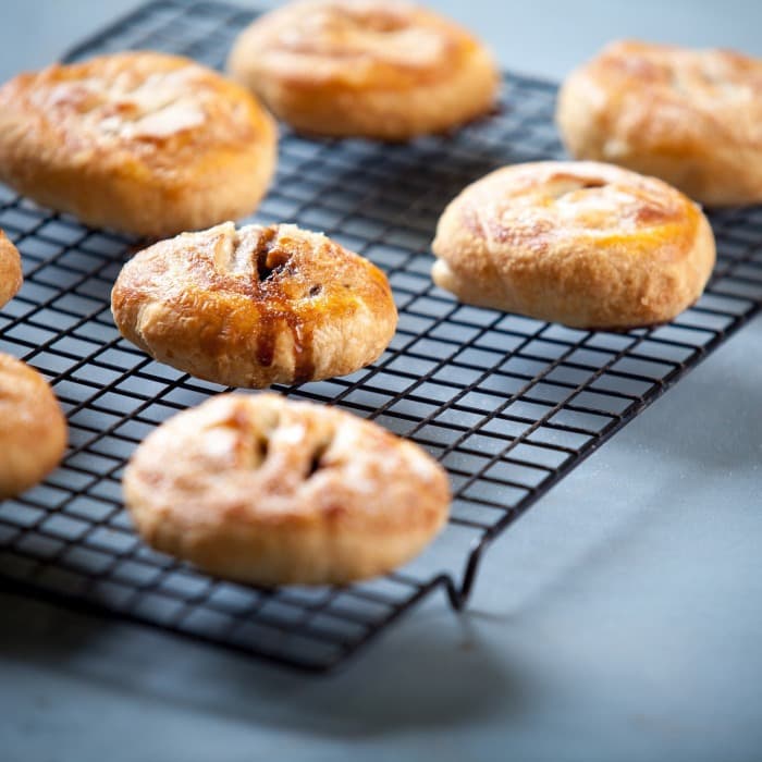 Source photograph of Eccles Cakes
