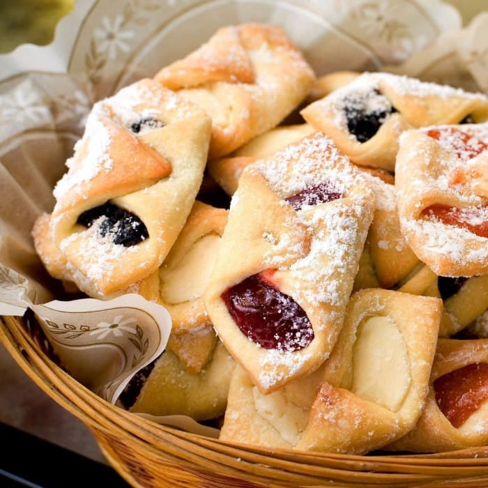 Source photograph of Rogaliki (Polish Croissant Cookies)