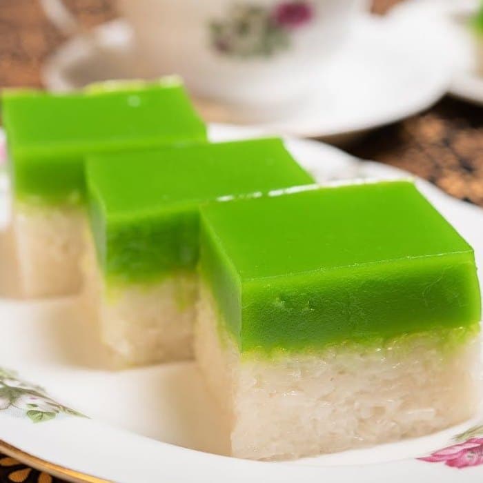 Source photograph of Seri muka kuih