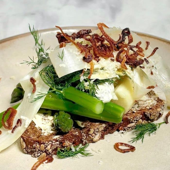 Source photograph of Nordic smørrebrød with asparagus and horseradish cream