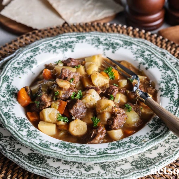 Source photograph of Brun Lapskaus (Norwegian Beef Vegetable Stew)