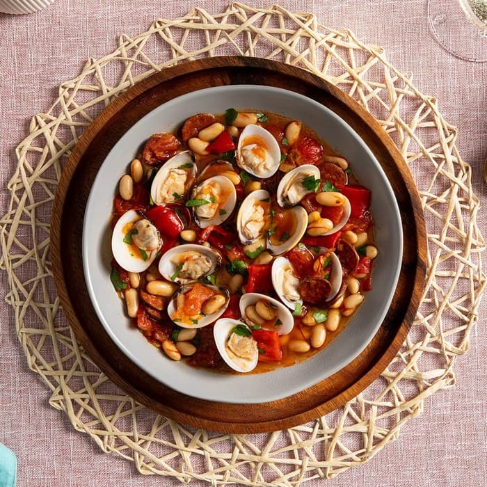 Source photograph of Clam, chorizo & white bean stew