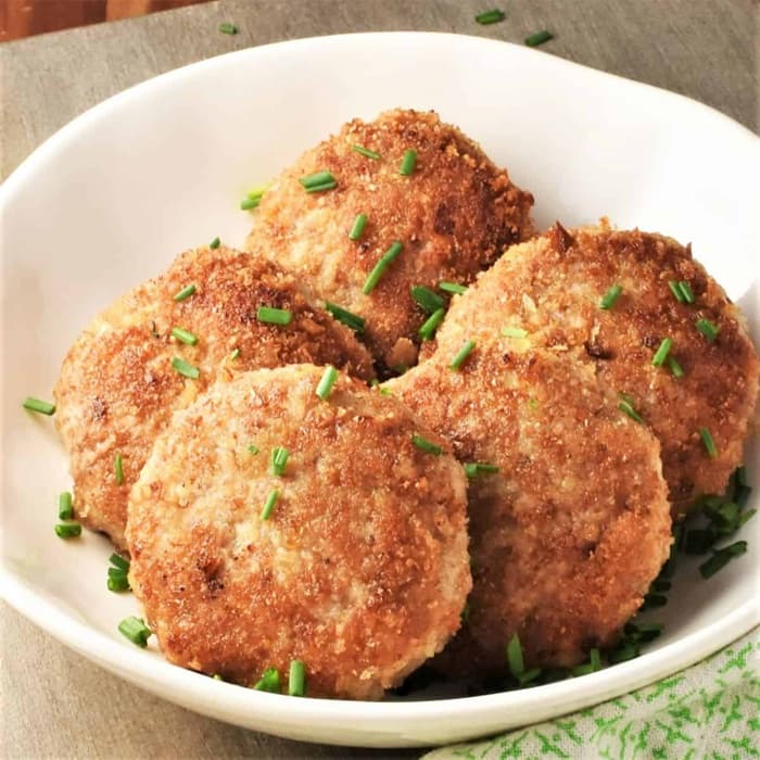 Source photograph of Polish patties (kotlety)