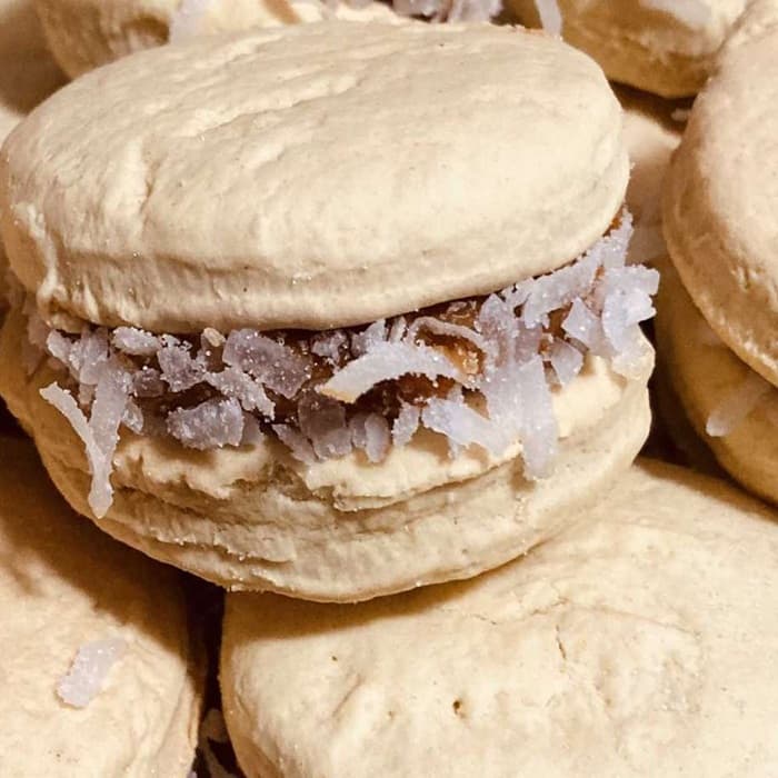 Source photograph of Vanilla alfajores