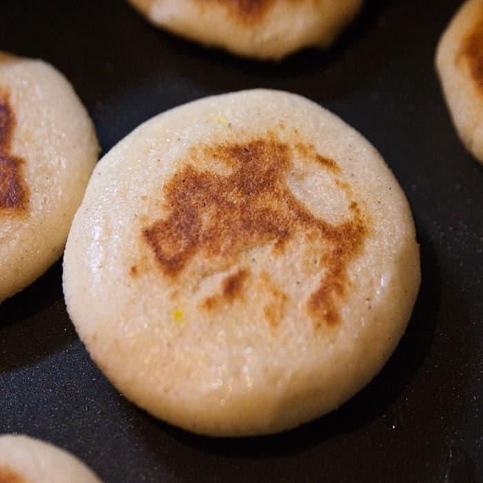 Source photograph of Arepa