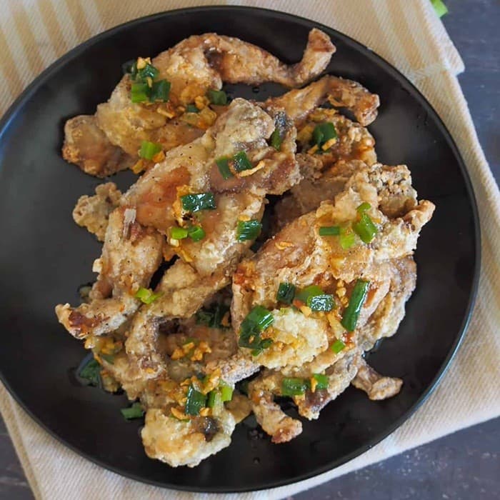 Source photograph of Frog Legs Recipe in Garlic Butter