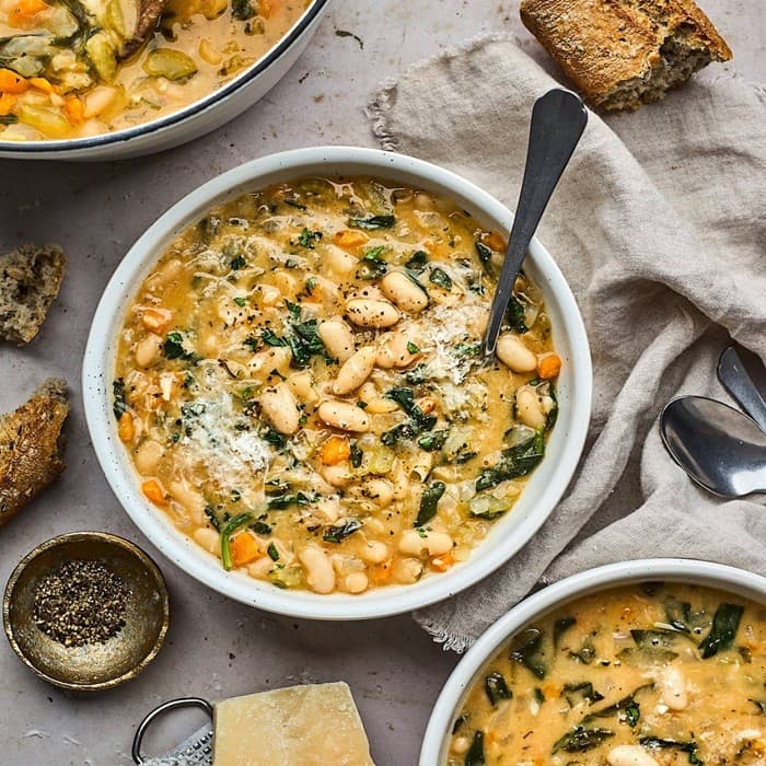 Source photograph of Easy White Bean Soup