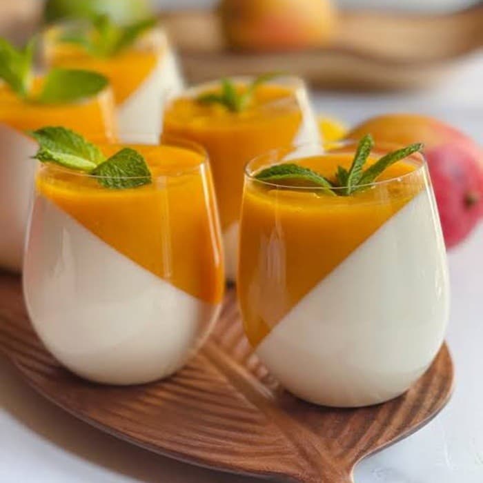 Source photograph of Layered mango custard